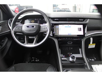 2026 Jeep Grand Cherokee Laredo Altitude