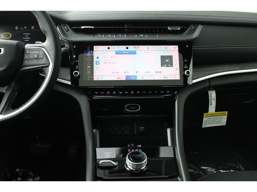 2026 Jeep Grand Cherokee Laredo Altitude