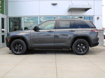 2026 Jeep Grand Cherokee Laredo Altitude