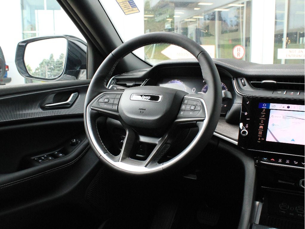 2026 Jeep Grand Cherokee Laredo Altitude