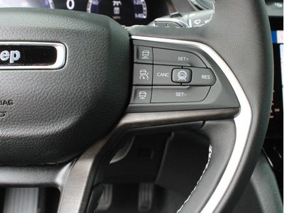 2026 Jeep Grand Cherokee Laredo Altitude