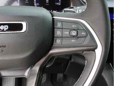 2026 Jeep Grand Cherokee Laredo Altitude