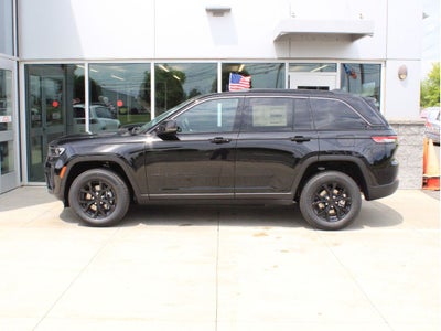 2026 Jeep Grand Cherokee Laredo Altitude