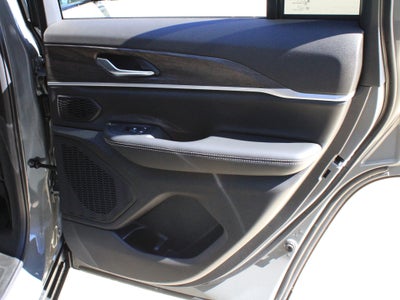 2027 Jeep Grand Cherokee Limited