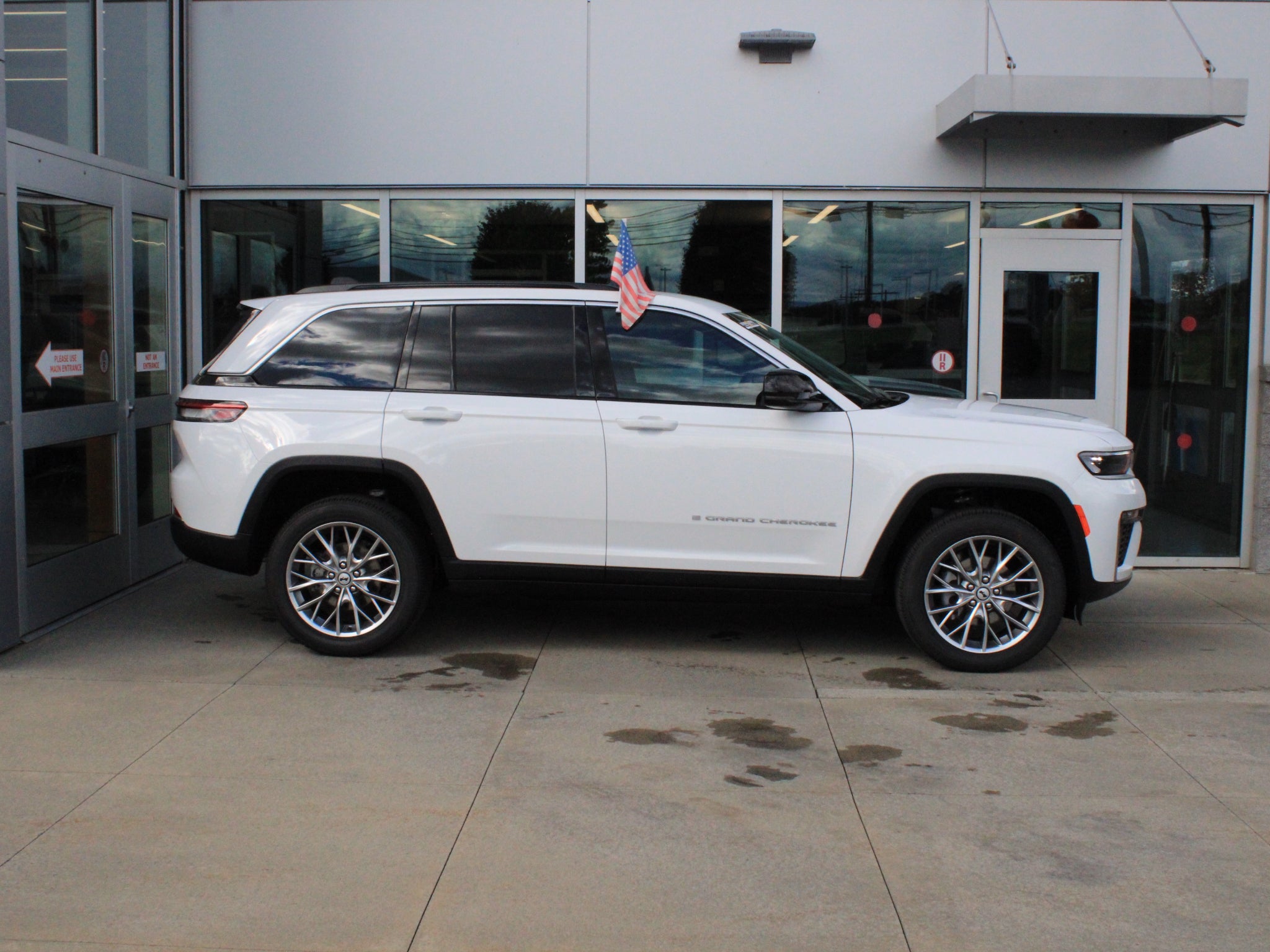 2027 Jeep Grand Cherokee Limited