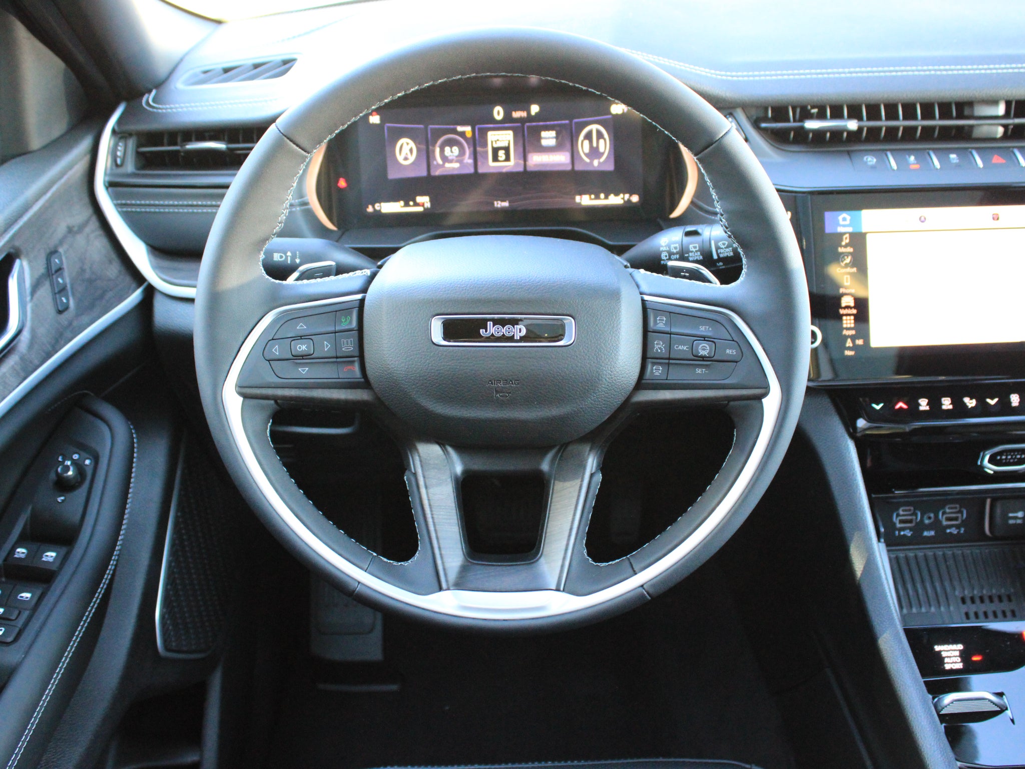2027 Jeep Grand Cherokee Limited Reserve