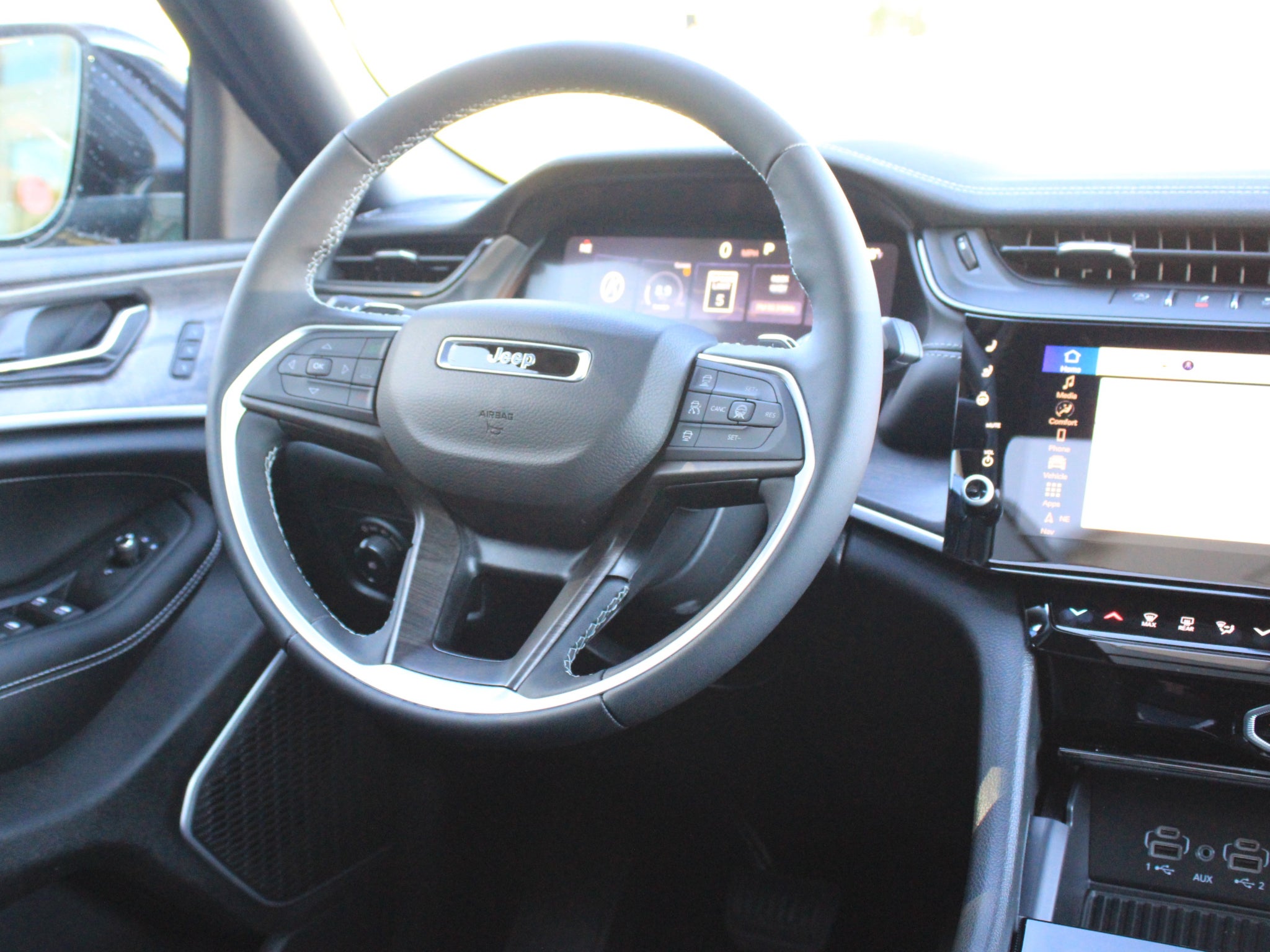 2027 Jeep Grand Cherokee Limited Reserve