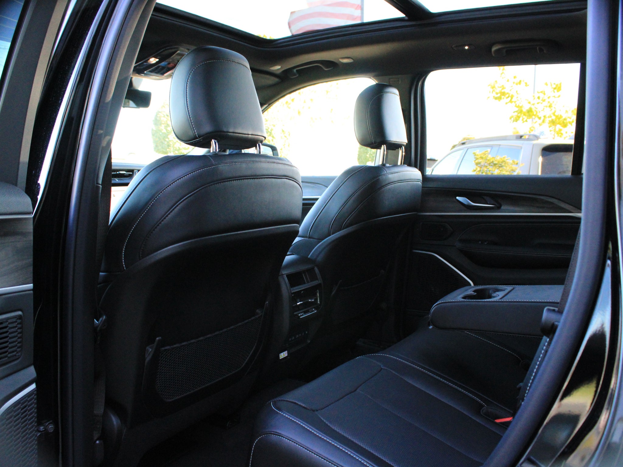 2027 Jeep Grand Cherokee Limited Reserve