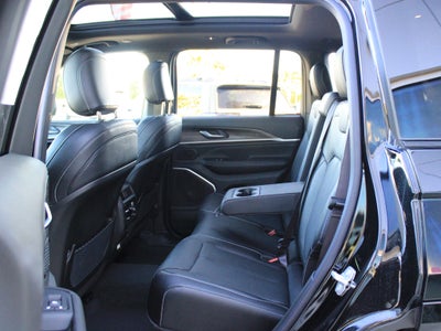 2027 Jeep Grand Cherokee Limited Reserve