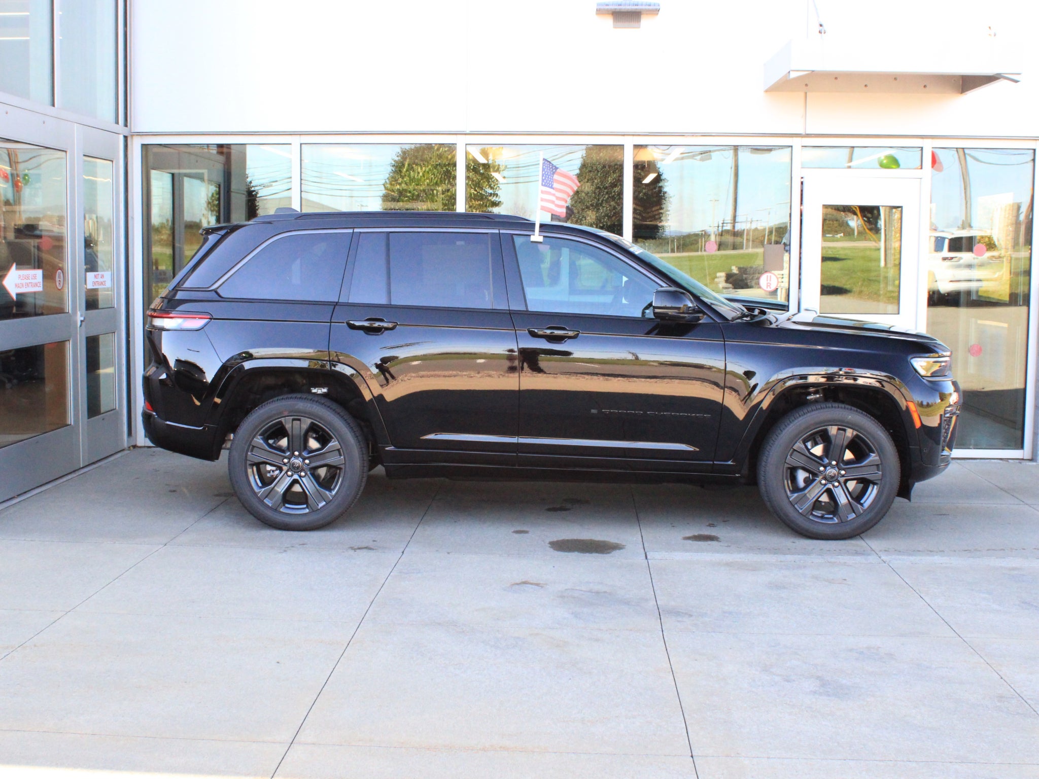 2027 Jeep Grand Cherokee Limited Reserve