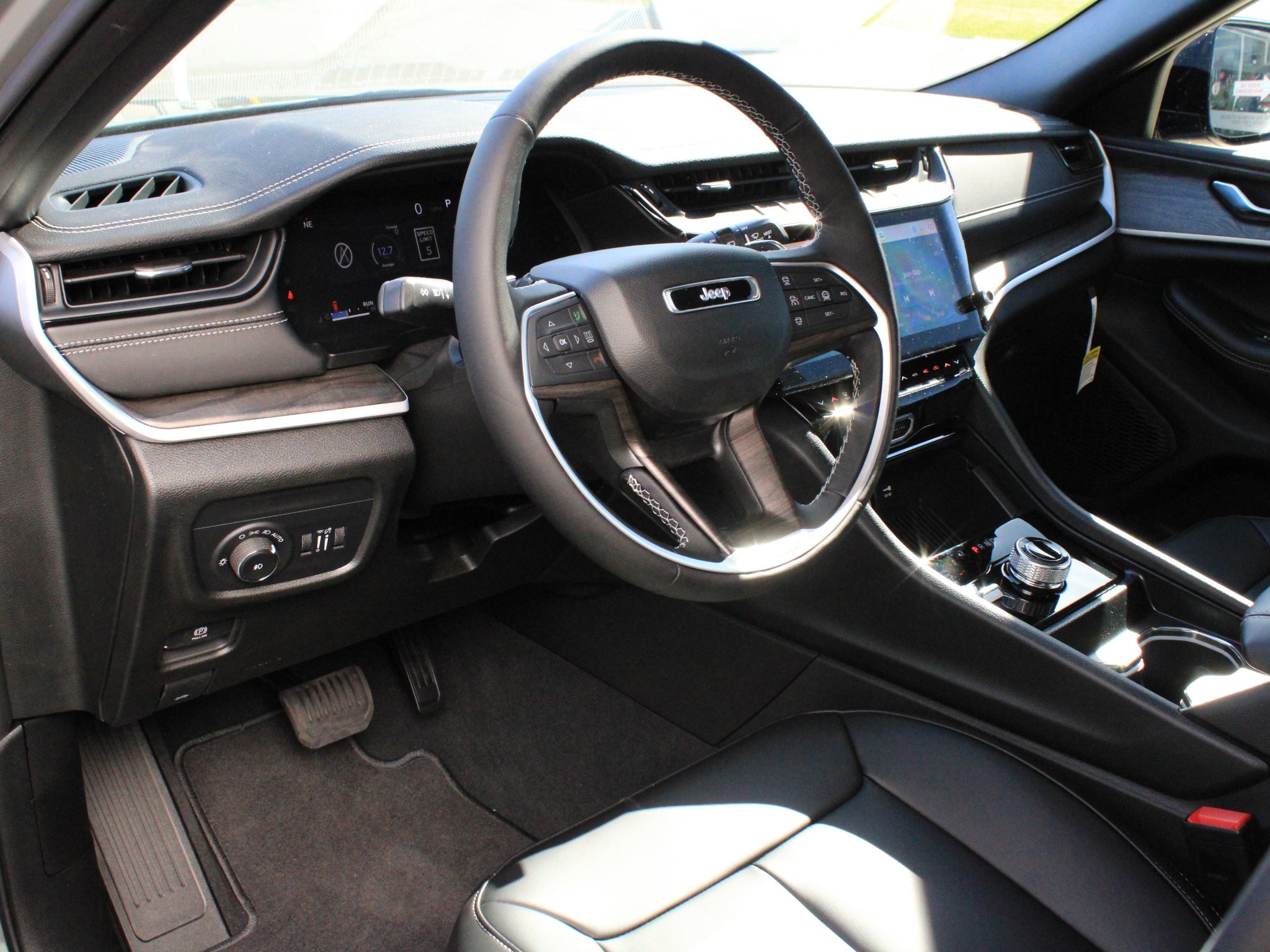 2027 Jeep Grand Cherokee Limited