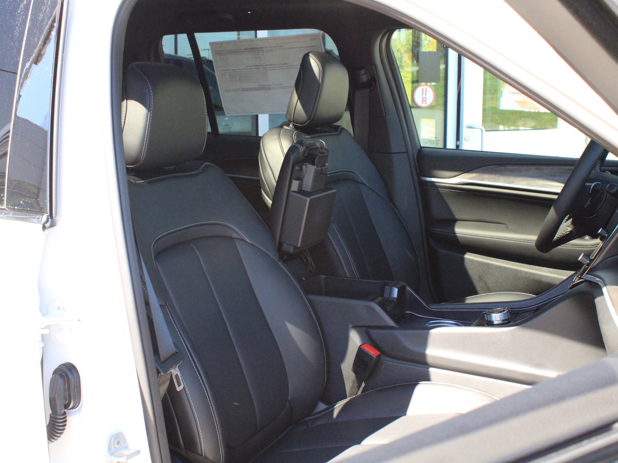 2027 Jeep Grand Cherokee Limited Reserve