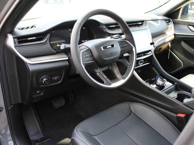 2027 Jeep Grand Cherokee Limited Reserve