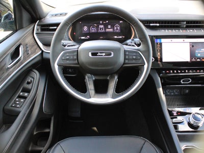 2027 Jeep Grand Cherokee Limited Reserve