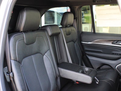2027 Jeep Grand Cherokee Limited Reserve