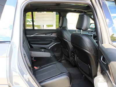 2027 Jeep Grand Cherokee Limited Reserve
