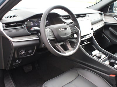 2027 Jeep Grand Cherokee Limited Reserve