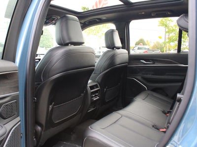 2027 Jeep Grand Cherokee Limited Reserve