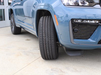 2027 Jeep Grand Cherokee Limited Reserve