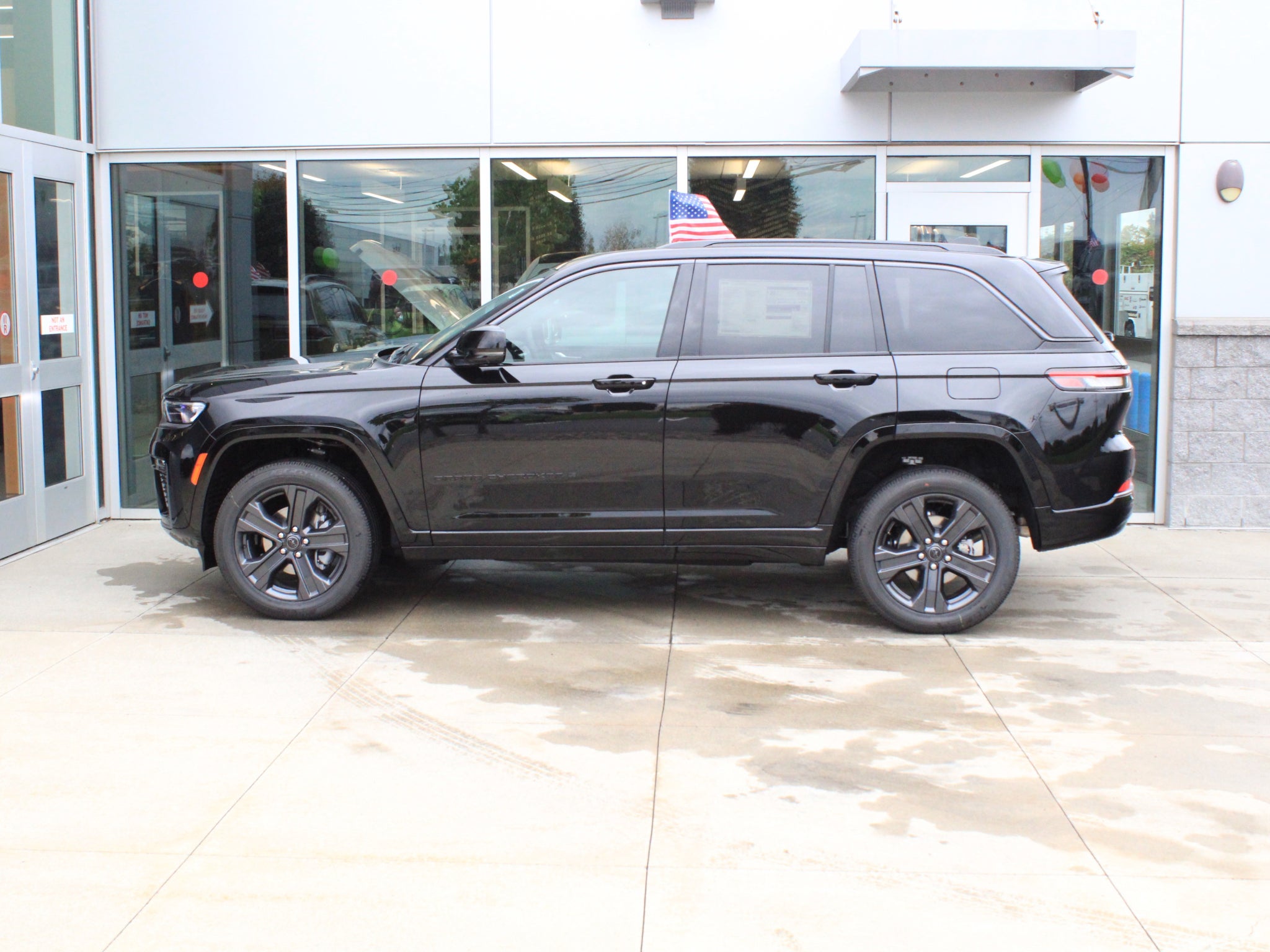 2027 Jeep Grand Cherokee Limited Reserve