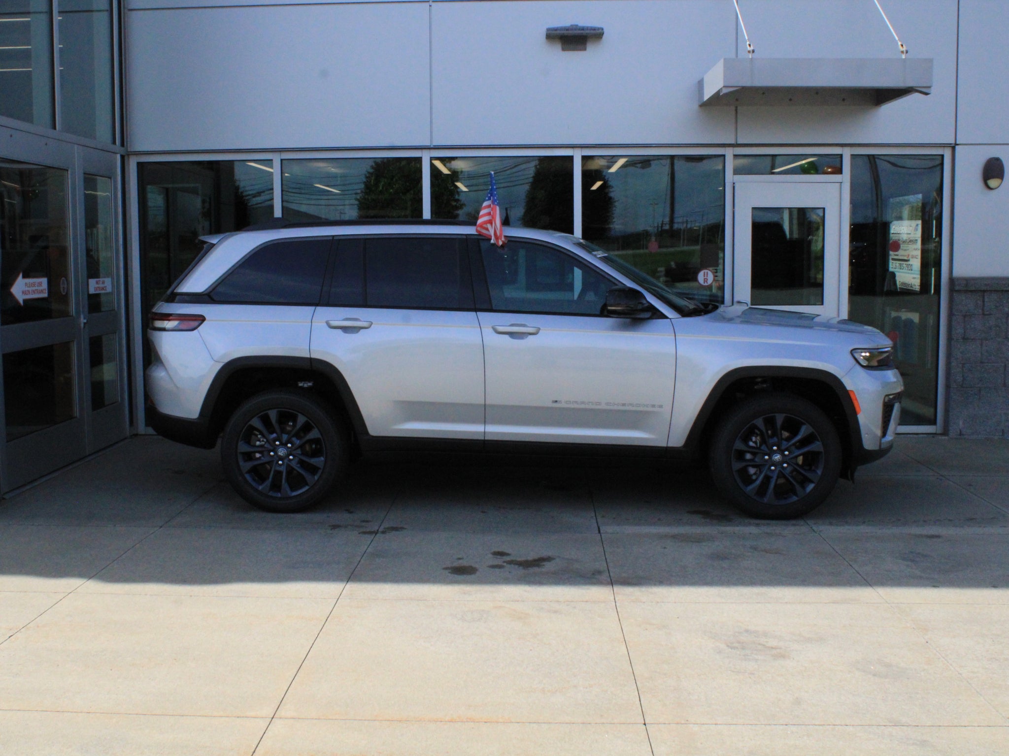 2026 Jeep Grand Cherokee 85th Anniversary Edition