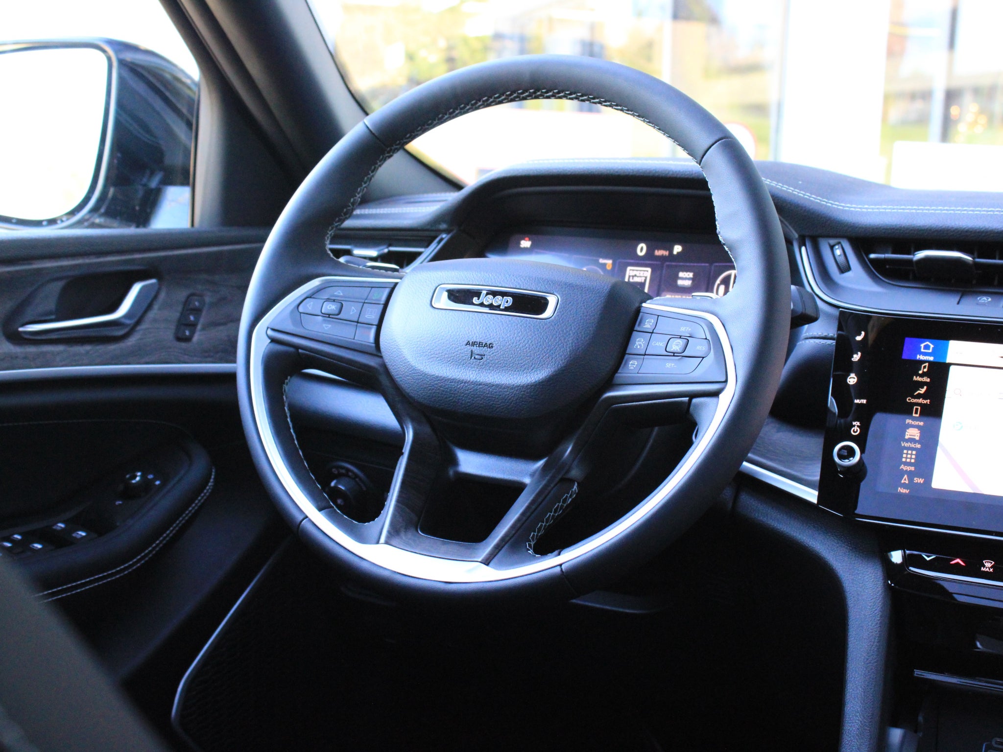 2027 Jeep Grand Cherokee Limited Reserve