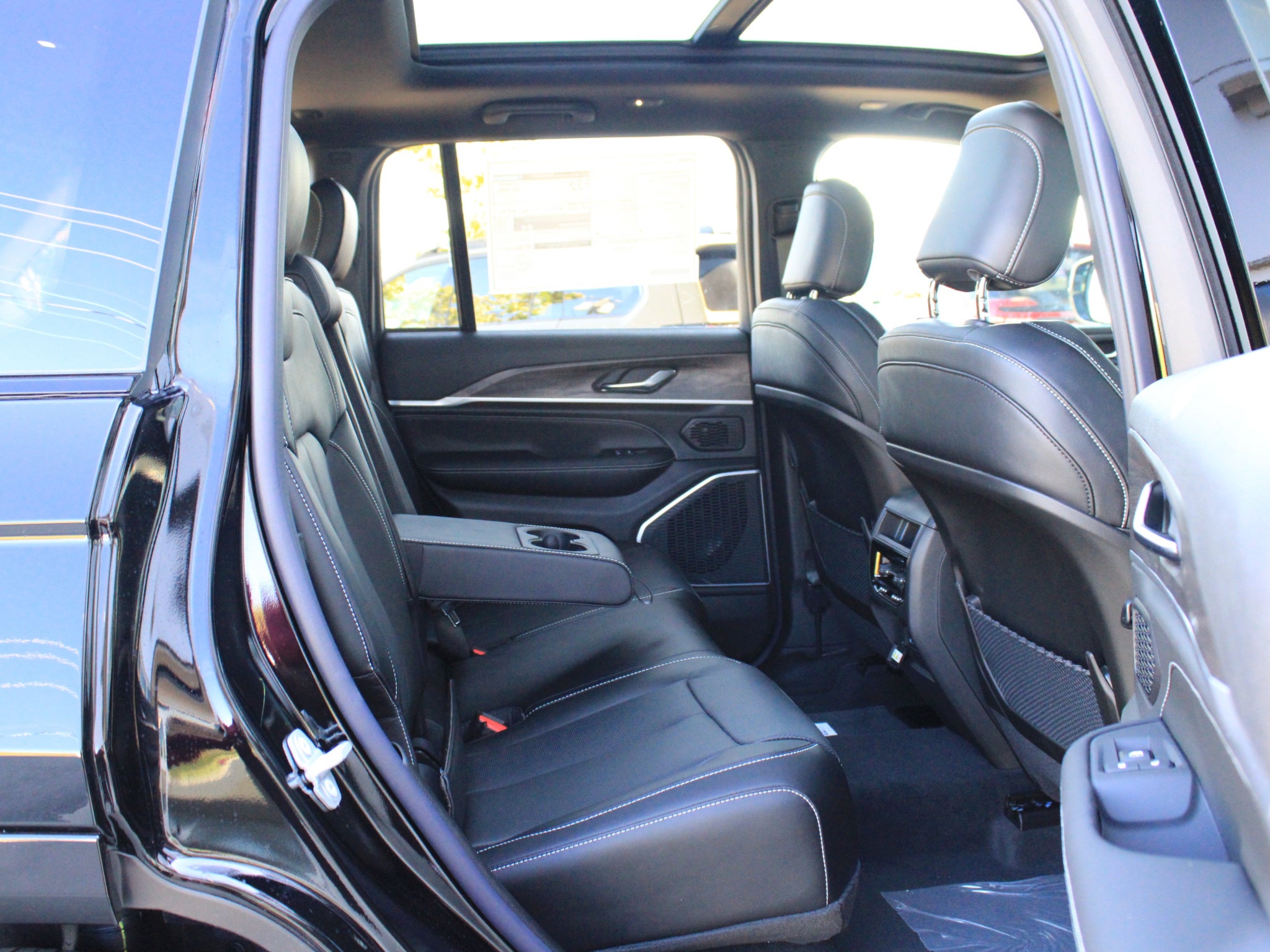 2027 Jeep Grand Cherokee Limited Reserve