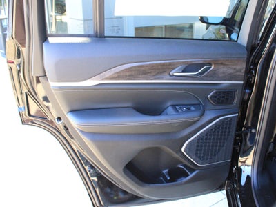 2027 Jeep Grand Cherokee Limited Reserve