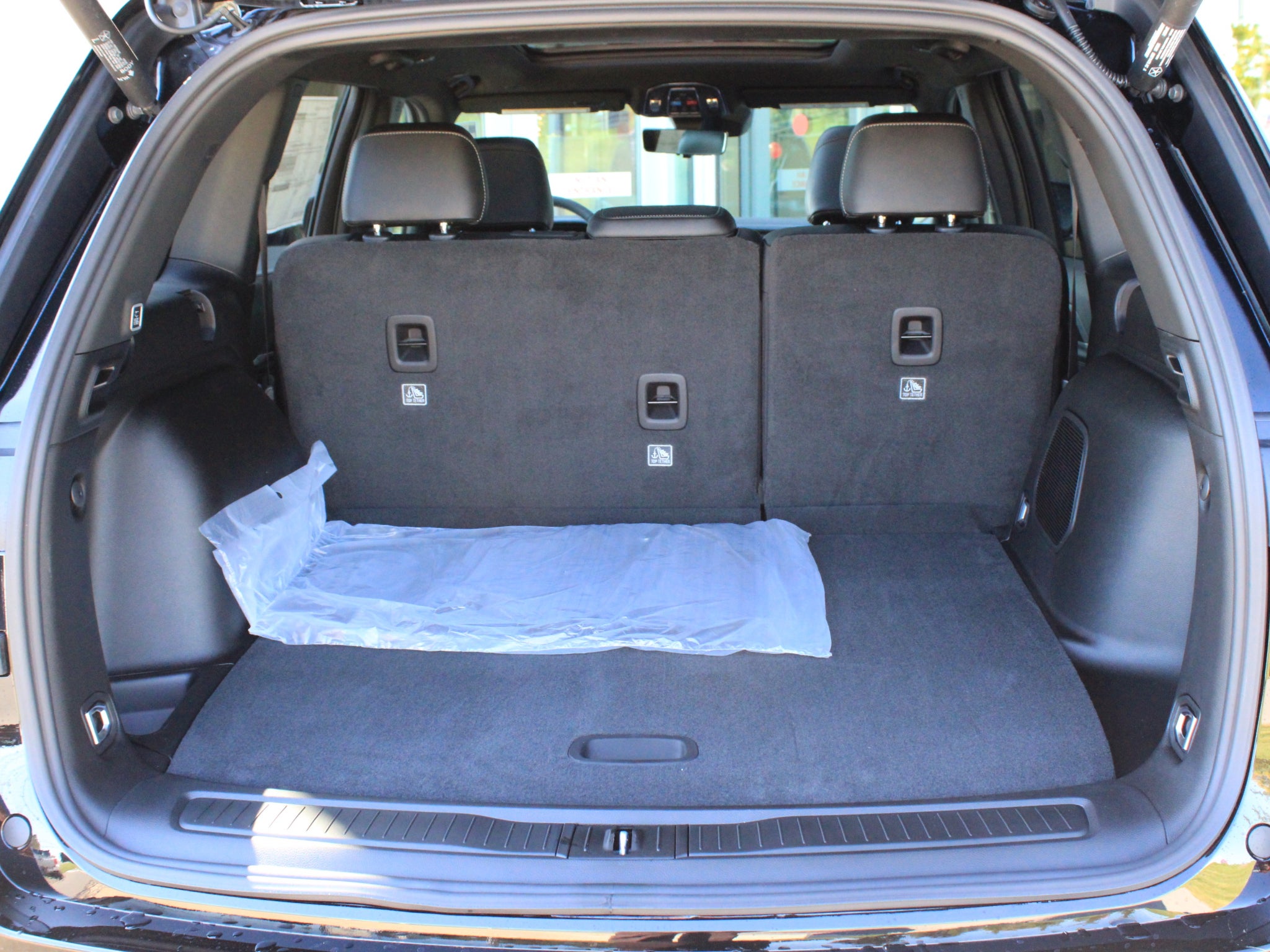 2027 Jeep Grand Cherokee Limited Reserve