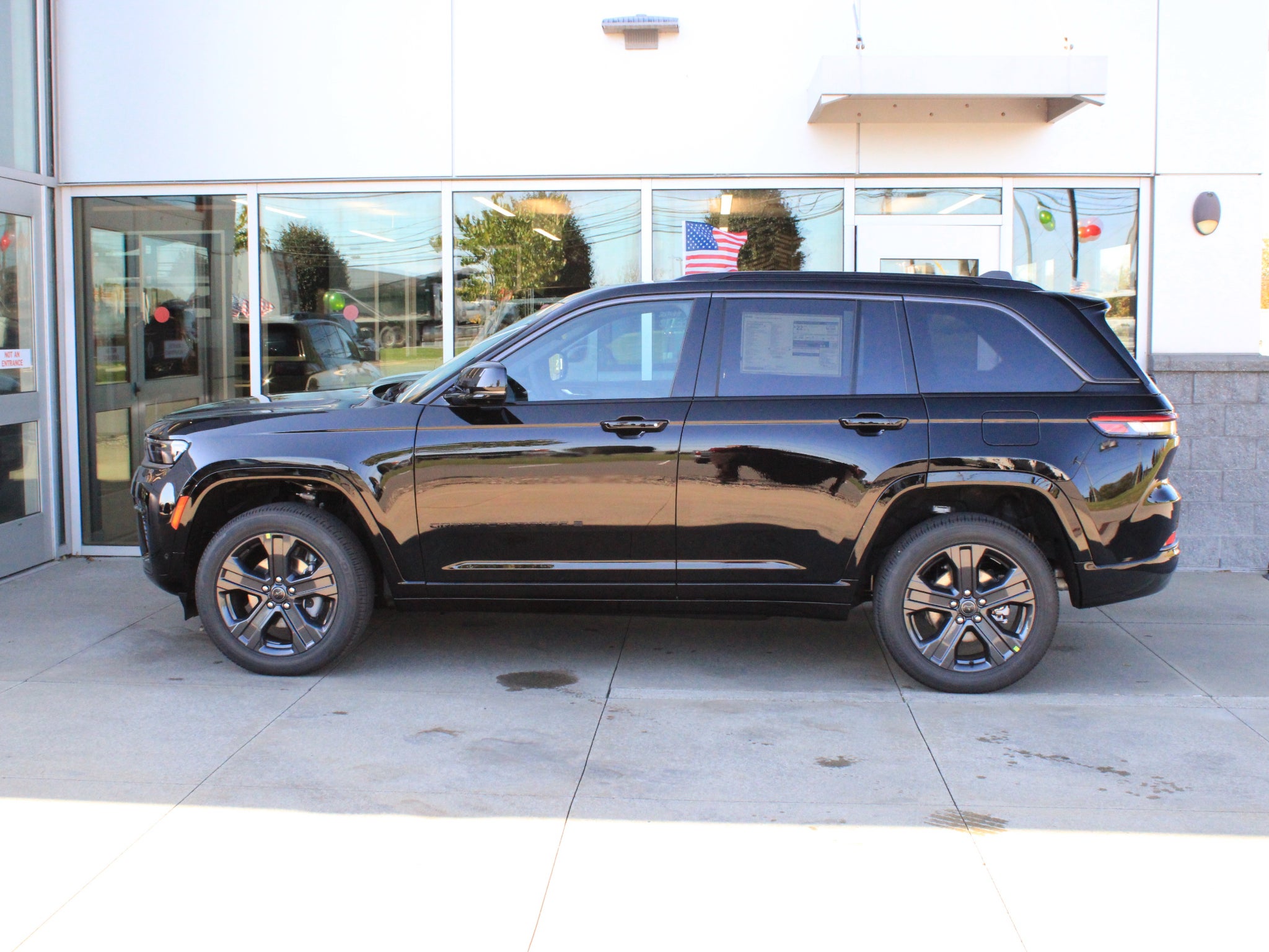 2027 Jeep Grand Cherokee Limited Reserve