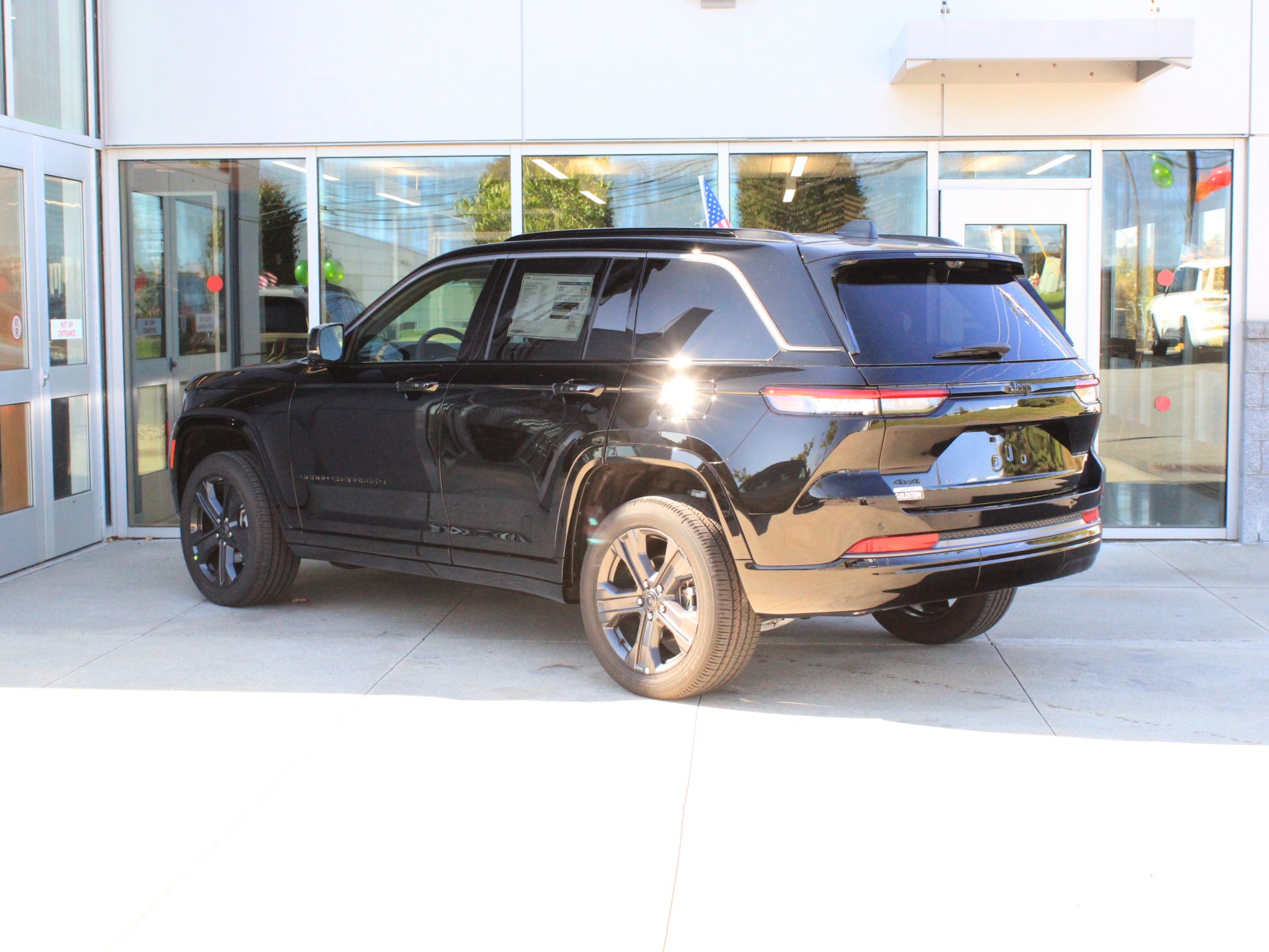 2027 Jeep Grand Cherokee Limited Reserve