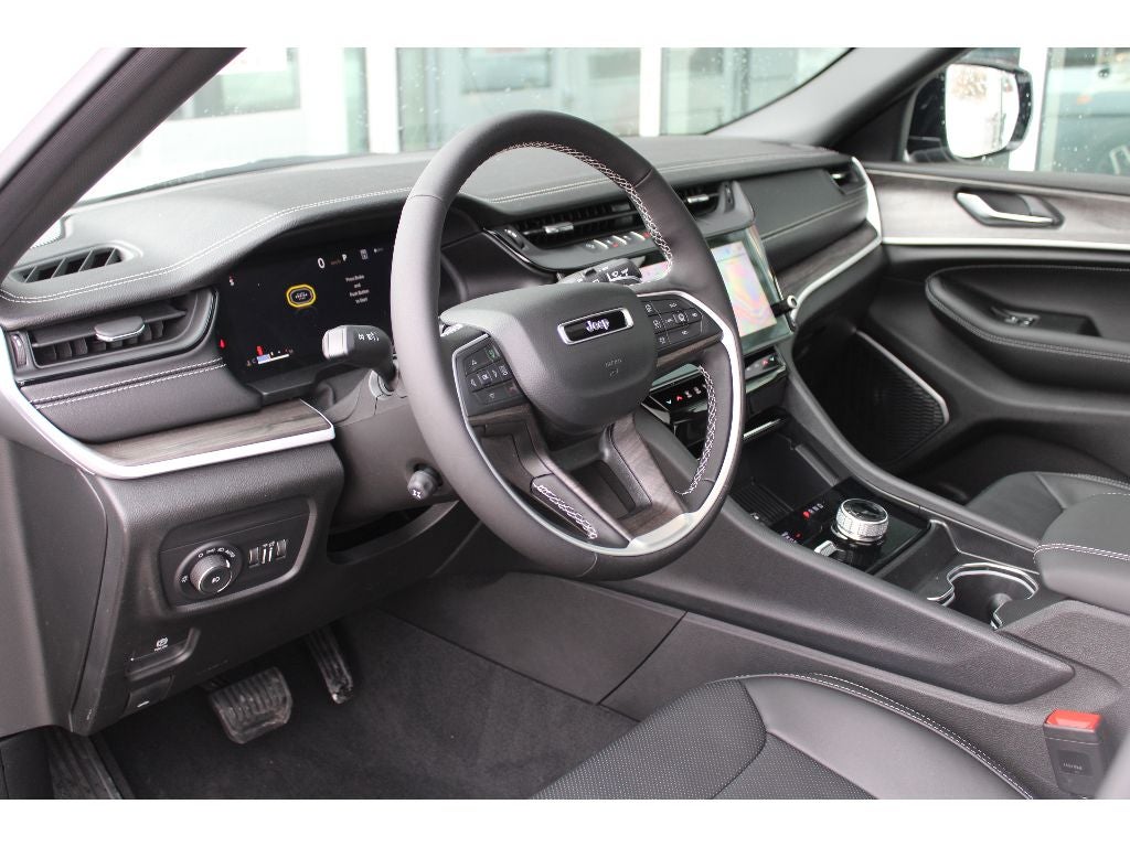 2026 Jeep Grand Cherokee Limited Reserve