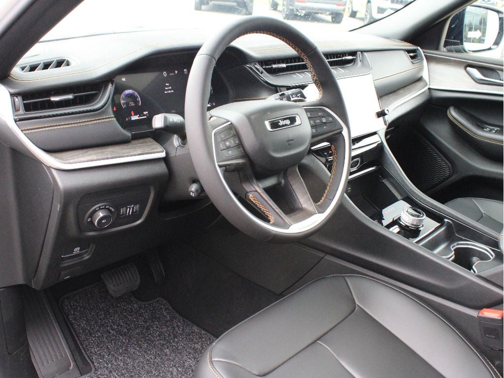 2026 Jeep Grand Cherokee 85th Anniversary Edition