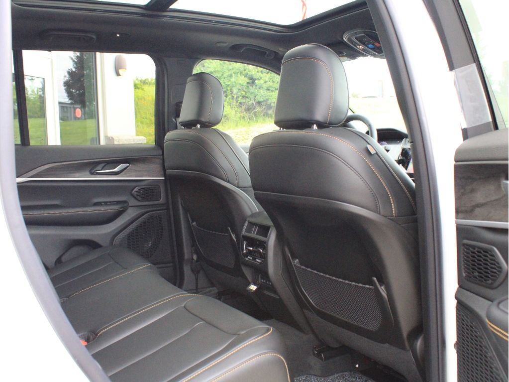 2026 Jeep Grand Cherokee 85th Anniversary Edition
