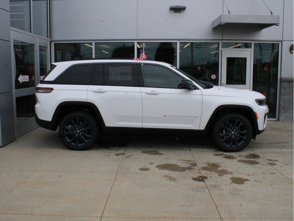 2026 Jeep Grand Cherokee 85th Anniversary Edition