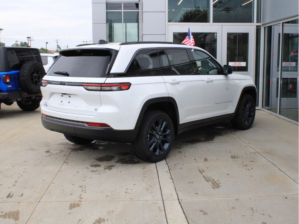 2026 Jeep Grand Cherokee 85th Anniversary Edition