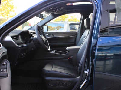 2027 Jeep Grand Cherokee Limited Reserve