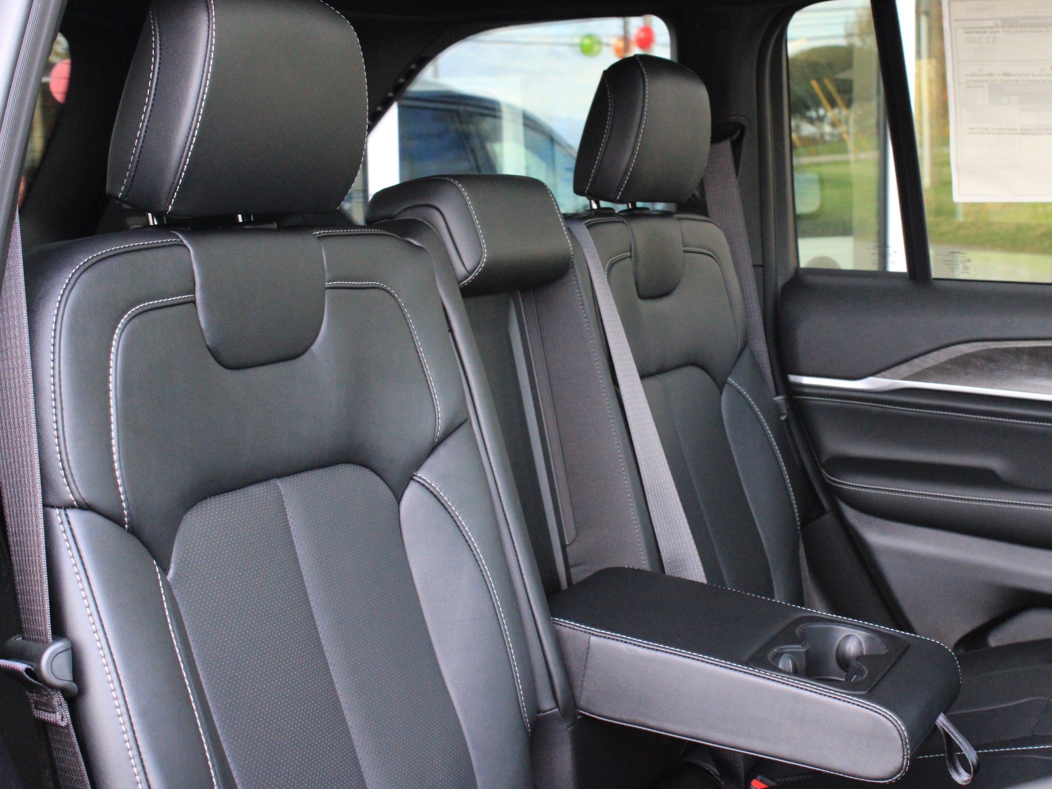 2027 Jeep Grand Cherokee Limited Reserve