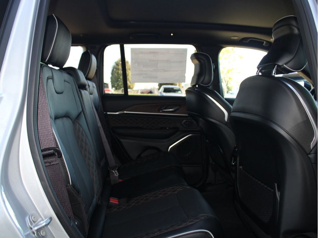 2025 Jeep Grand Cherokee Summit