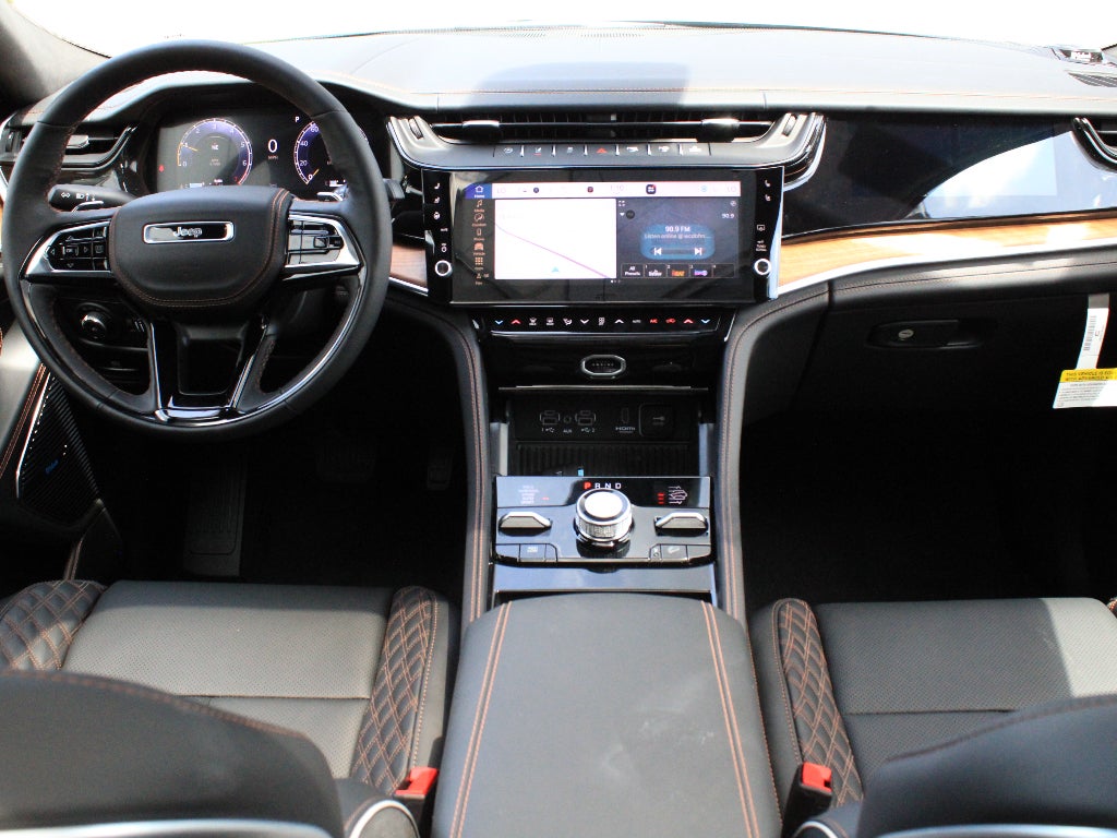 2026 Jeep Grand Cherokee Summit