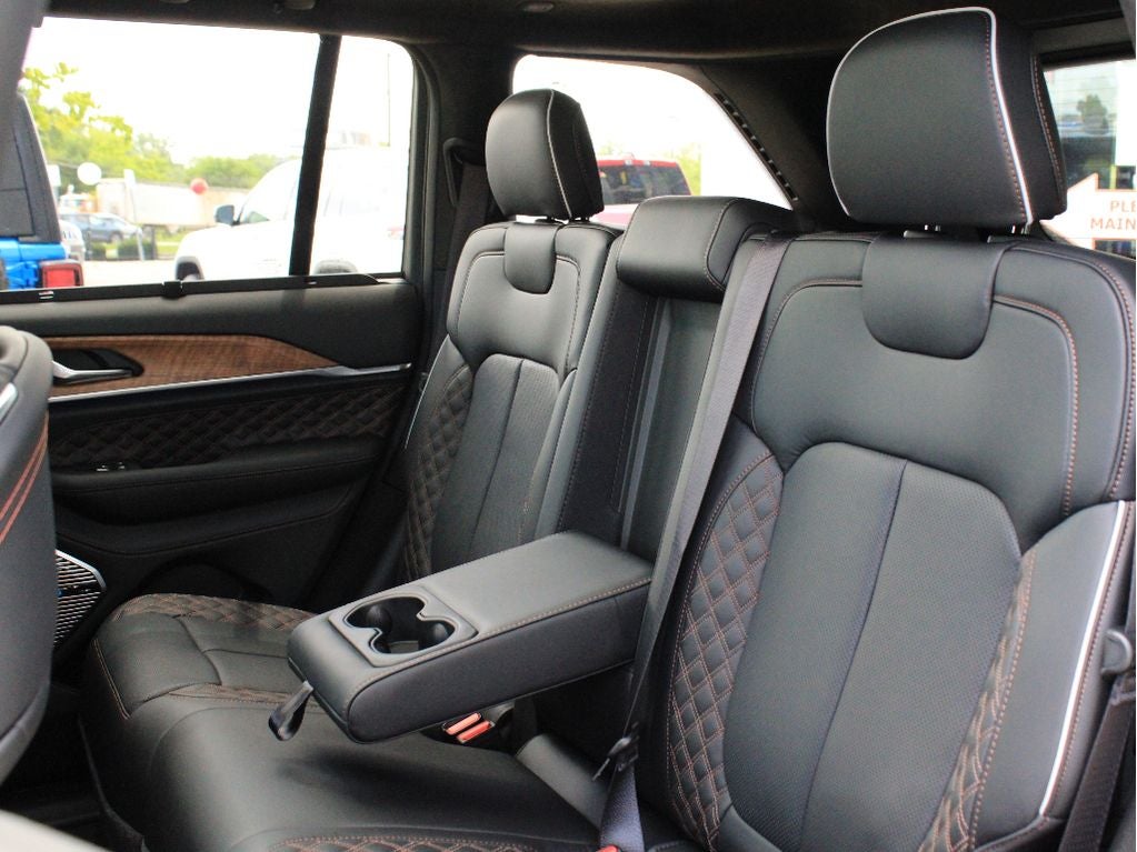 2026 Jeep Grand Cherokee Summit