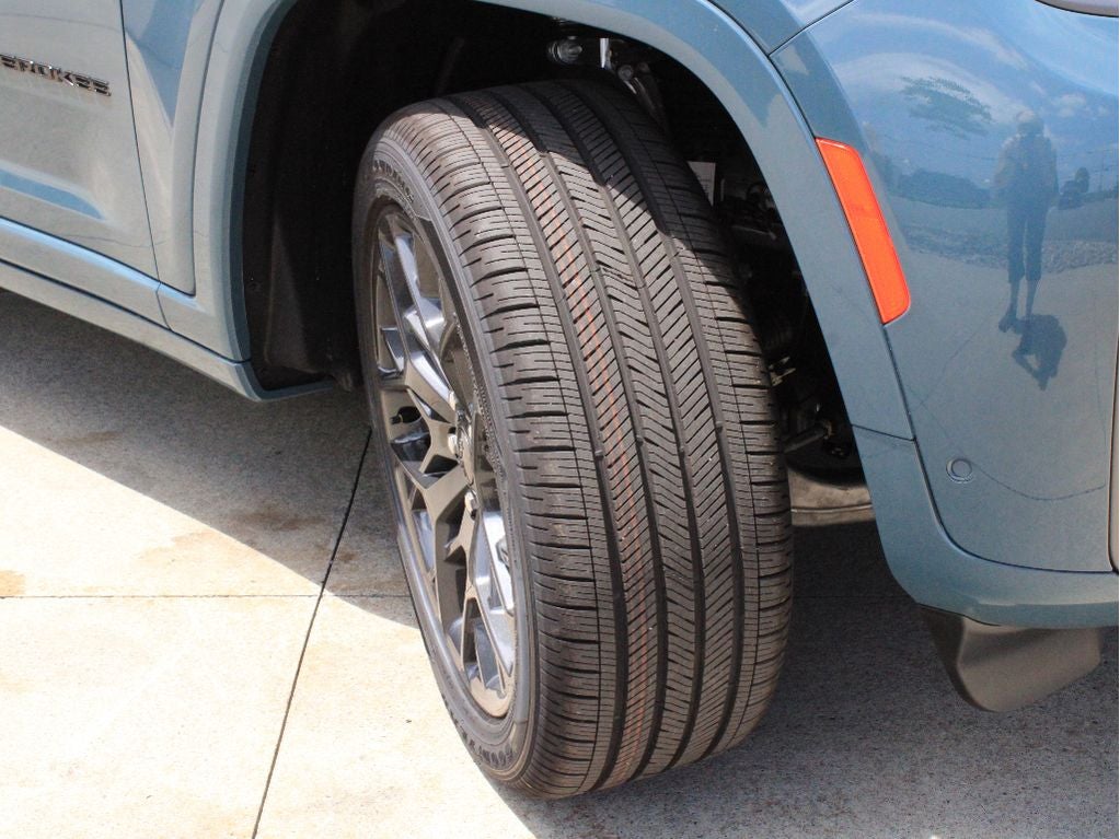 2026 Jeep Grand Cherokee Summit