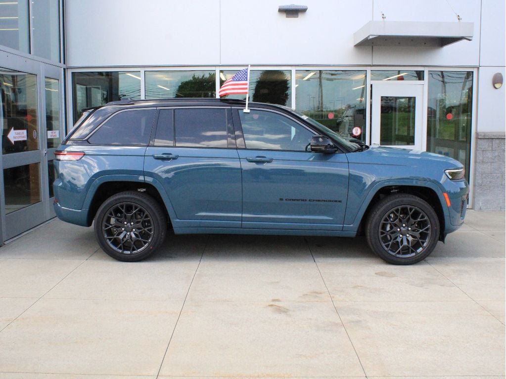 2026 Jeep Grand Cherokee Summit