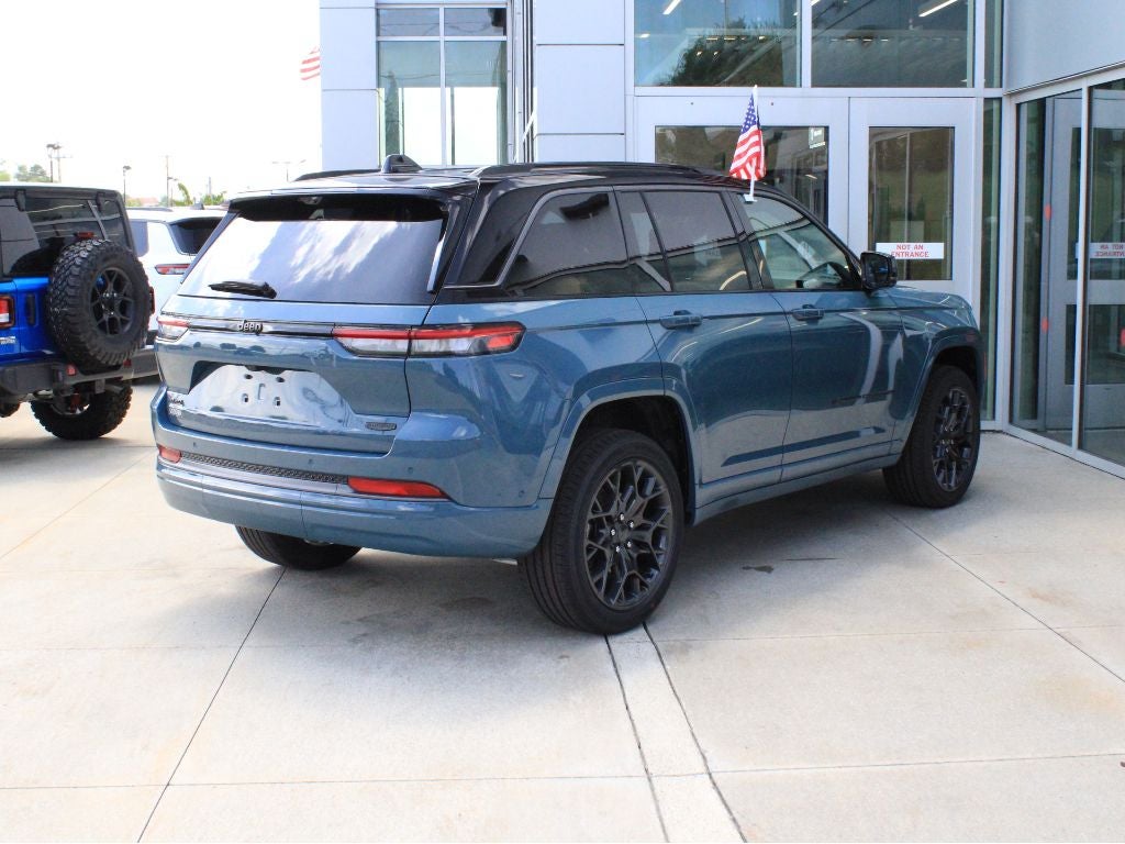 2026 Jeep Grand Cherokee Summit