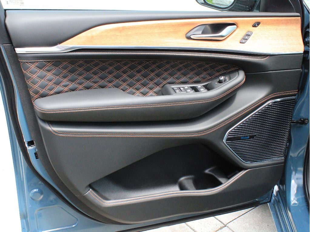 2026 Jeep Grand Cherokee Summit