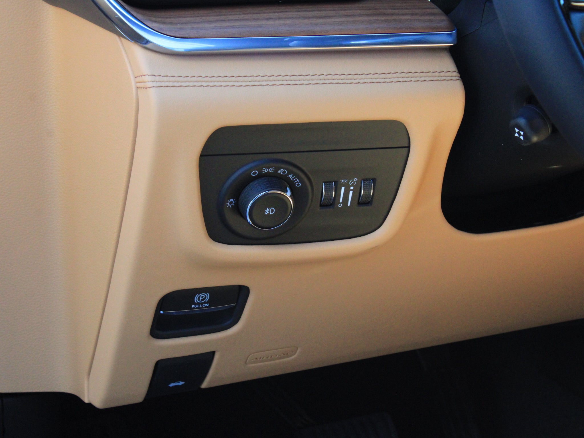2027 Jeep Grand Cherokee Summit