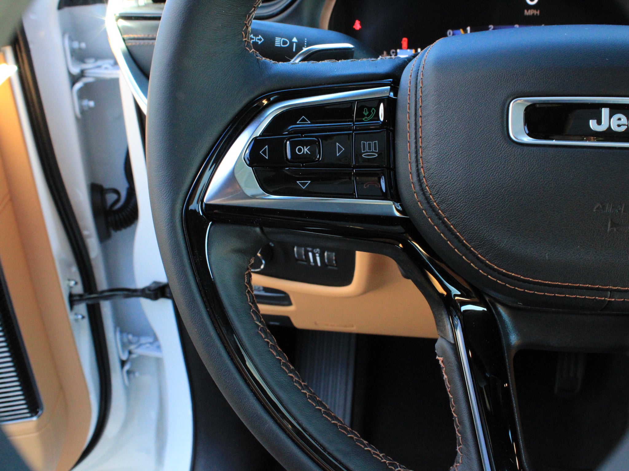 2027 Jeep Grand Cherokee Summit