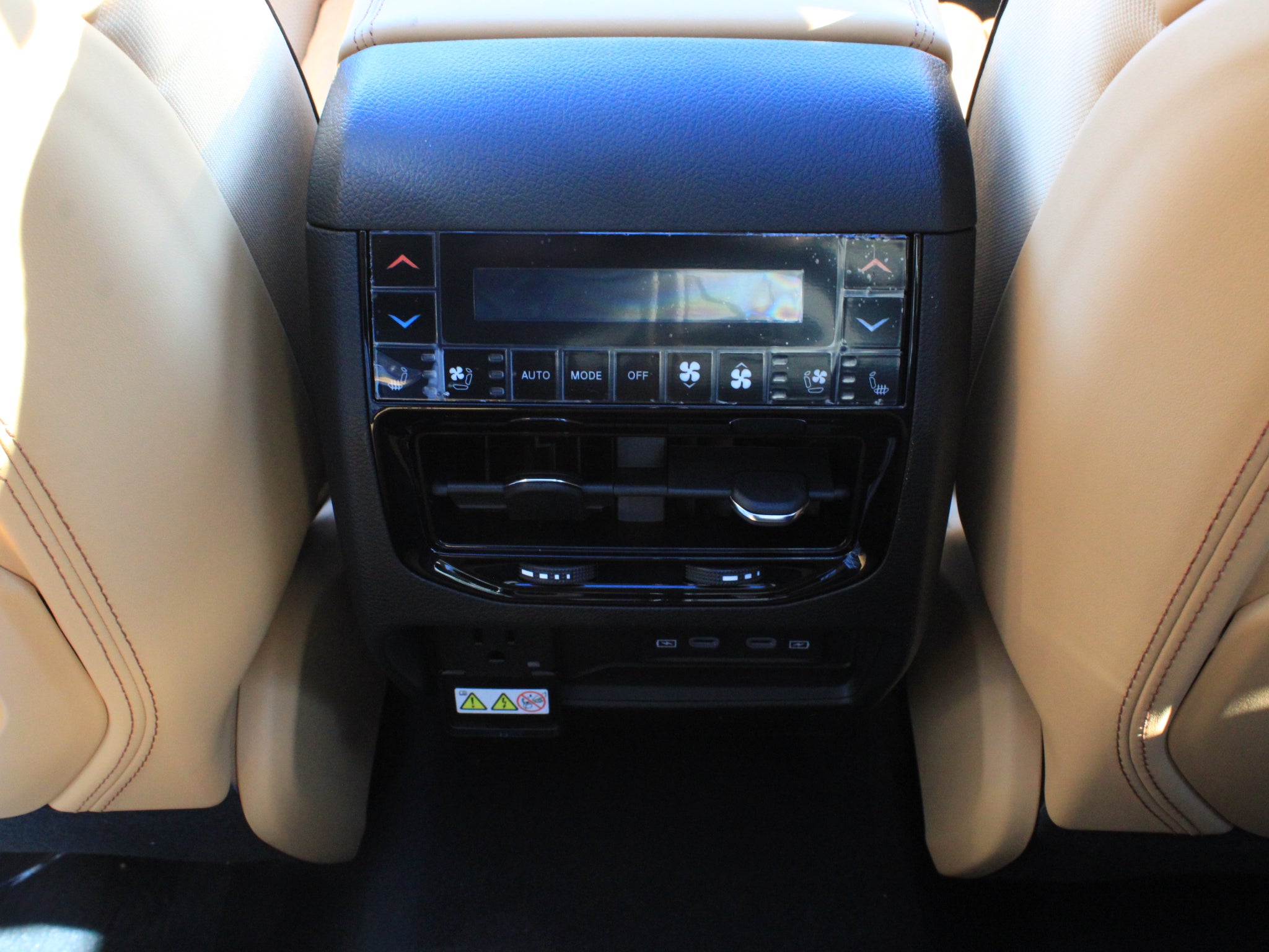 2027 Jeep Grand Cherokee Summit