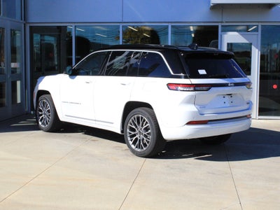 2027 Jeep Grand Cherokee Summit
