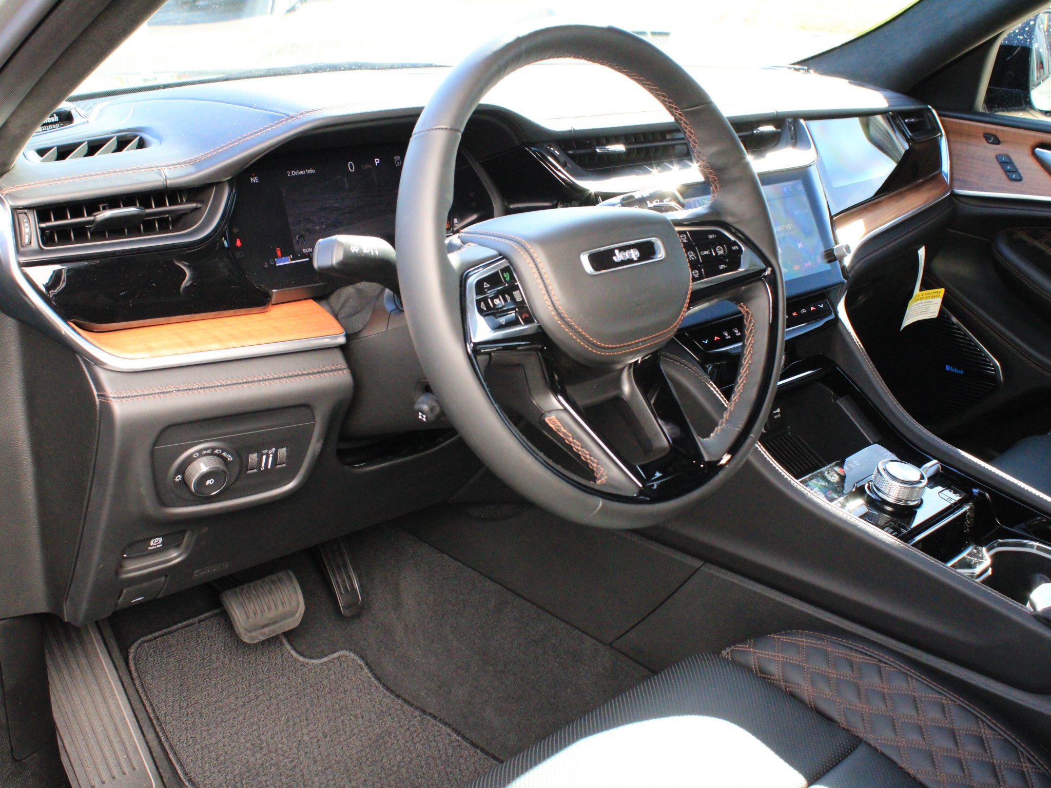 2027 Jeep Grand Cherokee Summit